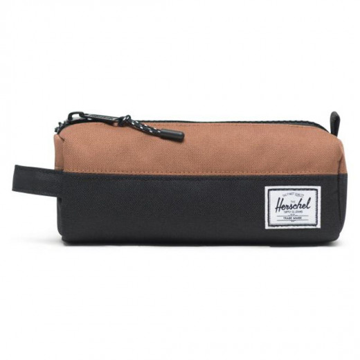 Herschel Settlement Case  Color: Black/Sadlle Br