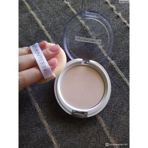 Seventeen Natural Silky Compact Powder Natural, Number 03