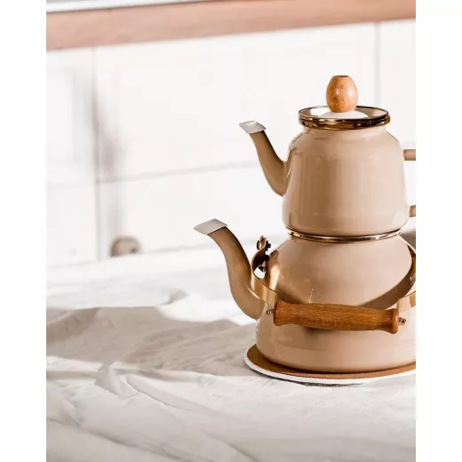 Madame Coco Bonneville Teapot